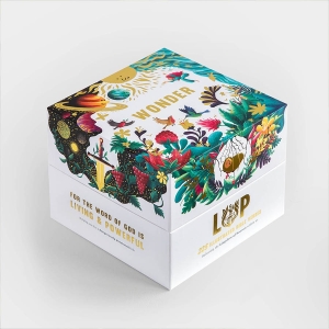 WONDER gift box from the outside, containing the full collection of 225 Illustrated Verse Cards that make great gifts. This gift box contains the cards from TRINITY, ROOTS, UNIQUE, LOVERS&FIGHTERS and UNITY.