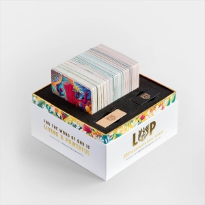 WONDER gift box from the inside, showing the full collection of 225 Illustrated Verse Cards and two wooden stands, that make the ultimate gifts. This gift box contains the cards from TRINITY, ROOTS, UNIQUE, LOVERS&FIGHTERS and UNITY.